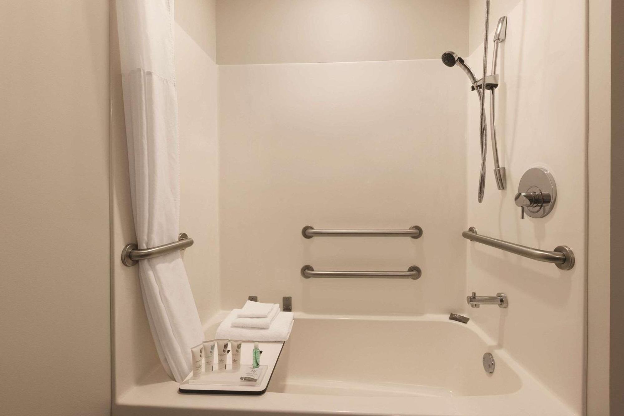 Country Inn & Suites By Radisson, Green Bay North Eksteriør bilde