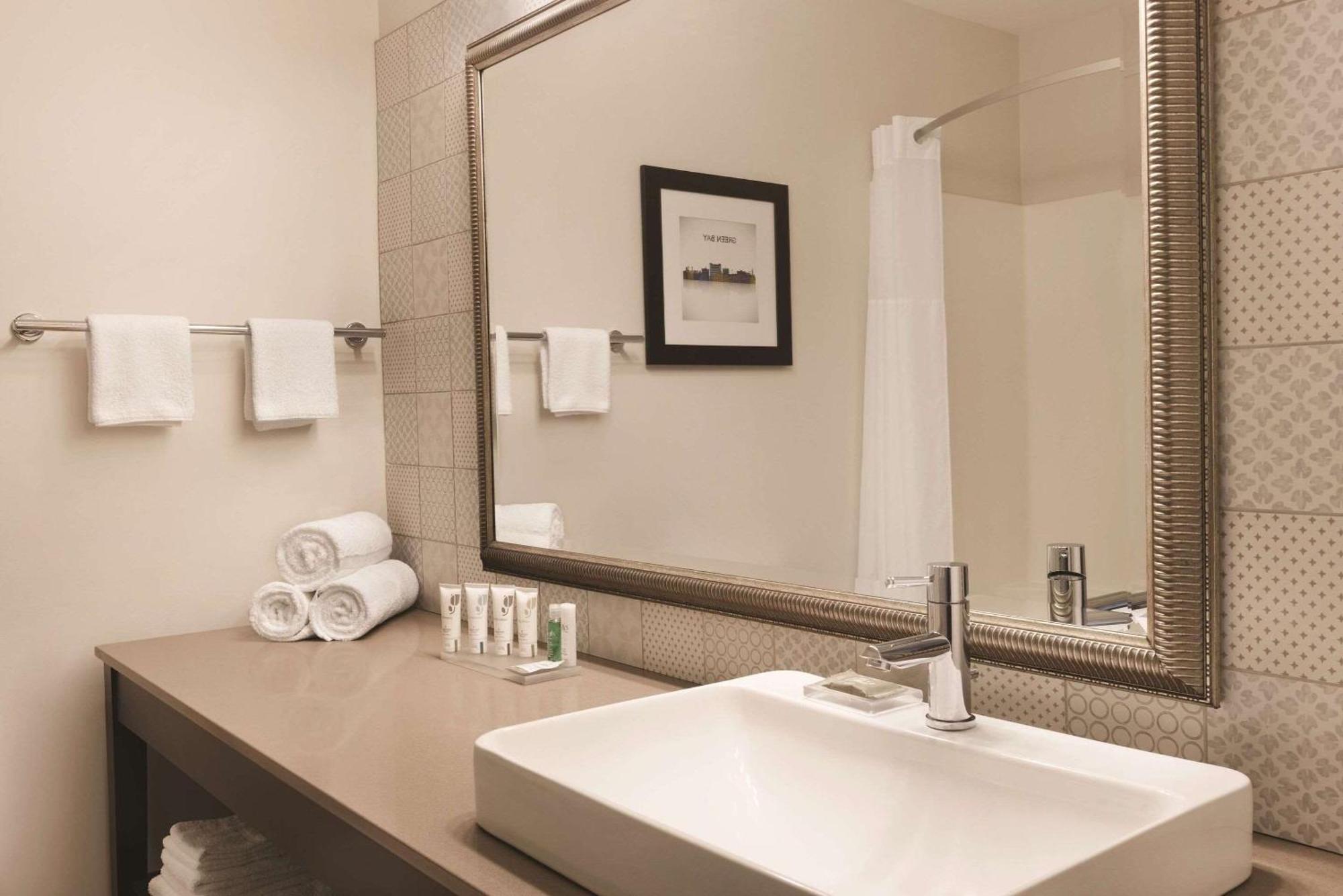 Country Inn & Suites By Radisson, Green Bay North Eksteriør bilde